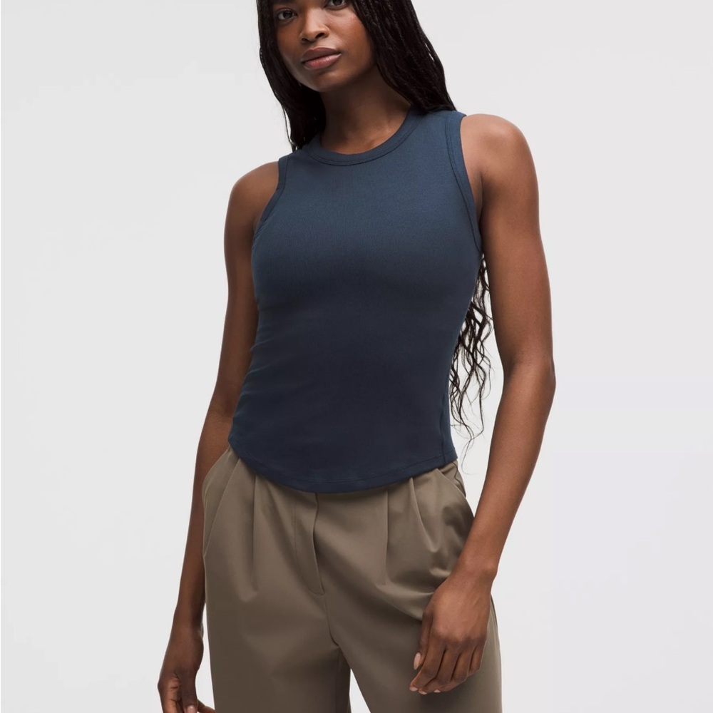 size 4 lululemon tank